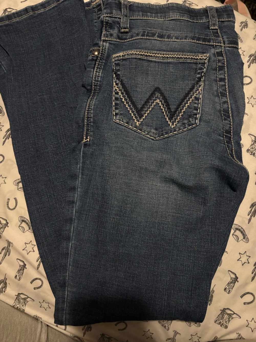 Wrangler Women’s Dark Blue Bootcut Jeans with Zigzag Back Stitch